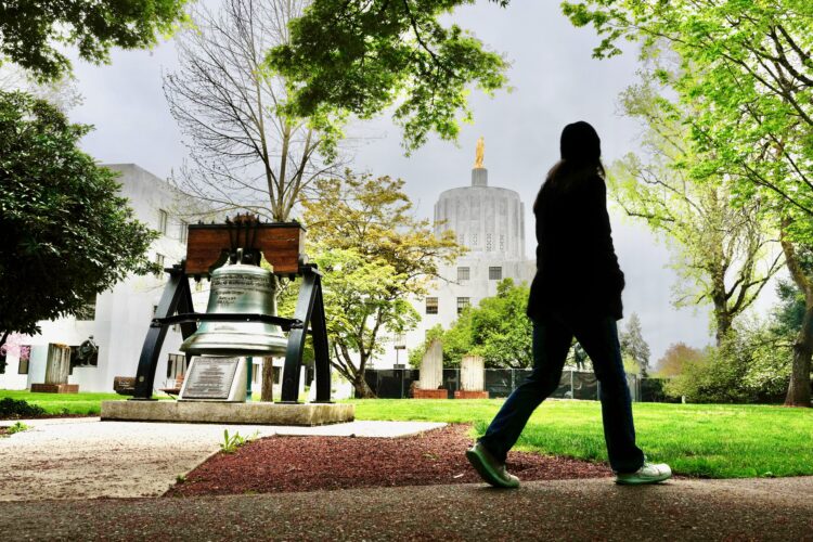 Fans hunt for Liberty Bell replica in each state